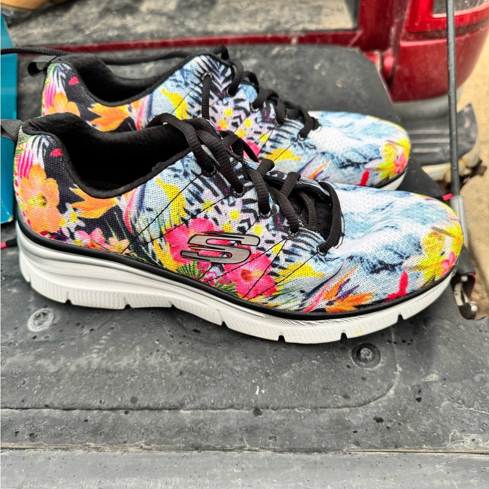Skechers Women's Colorful Floral Sneakers